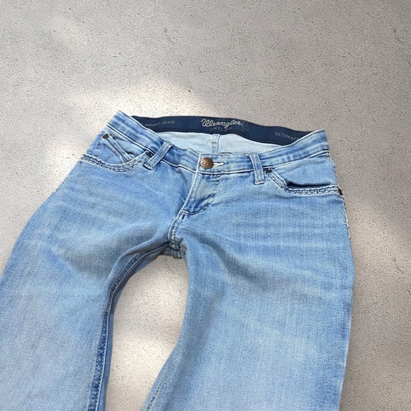 !! SOLD DO NOT BUY !! Wrangler Low Rise “Shiloh” Ultimate Riding Jean - Picture 4 of 7